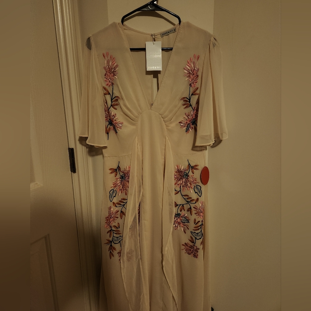 Hope And Ivy Blush Embroidered Dress. Uk Size 12. Us Size 8 - Picture 3 of 4